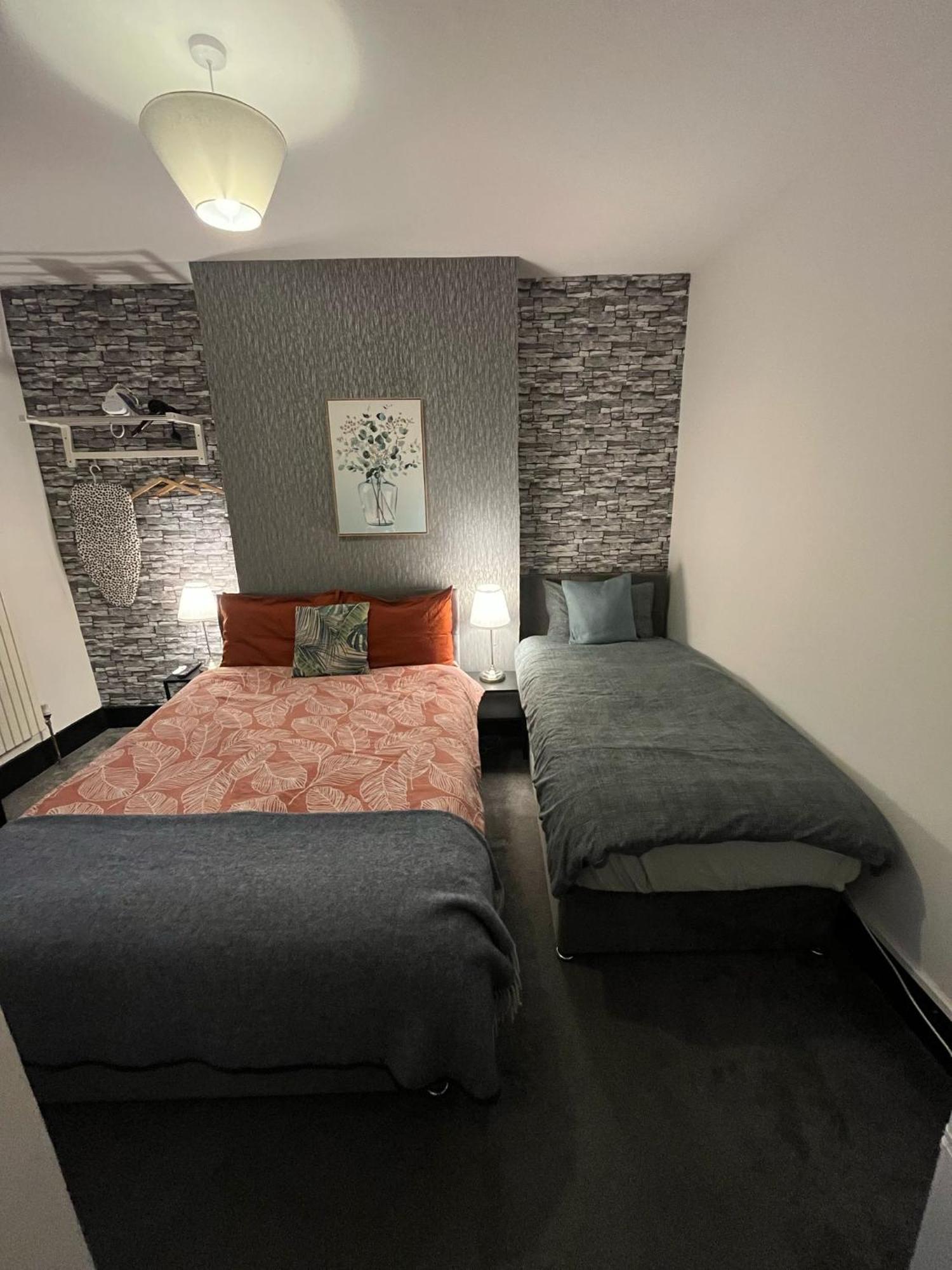 10 Minutes To Central London Vaux Extérieur photo