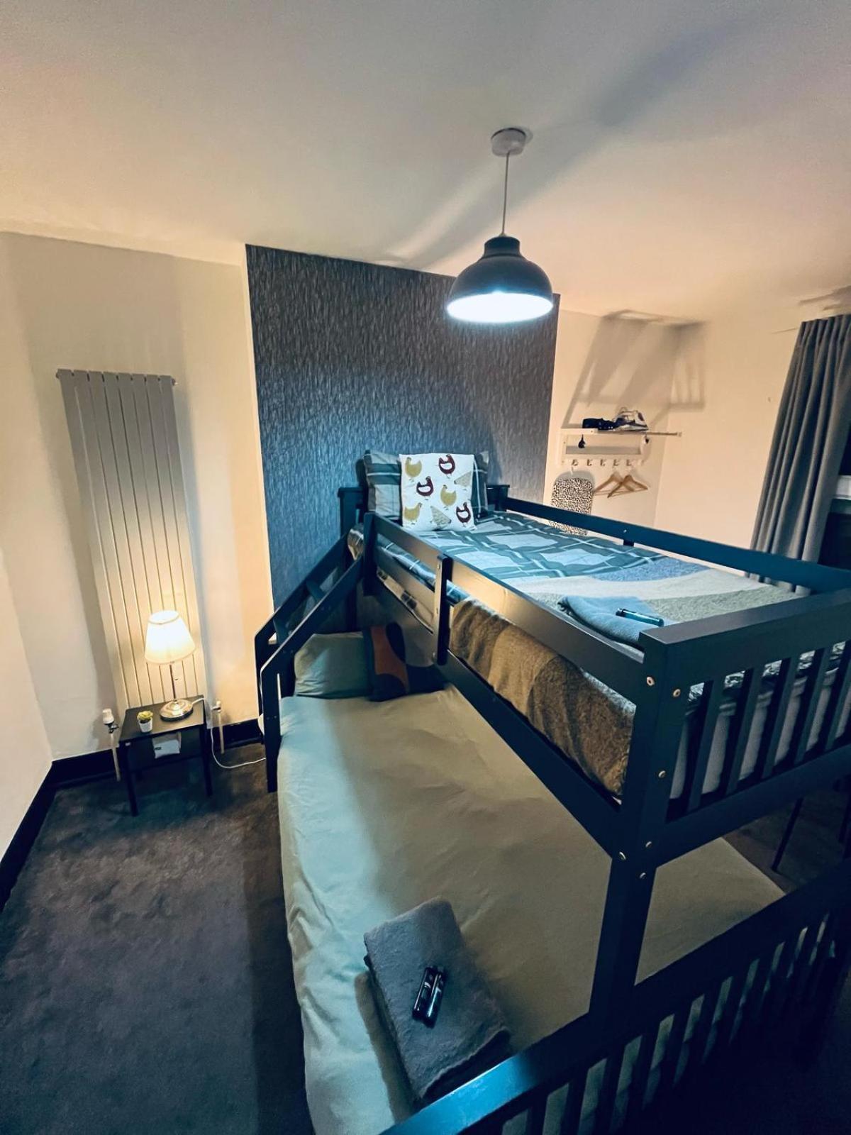 10 Minutes To Central London Vaux Extérieur photo