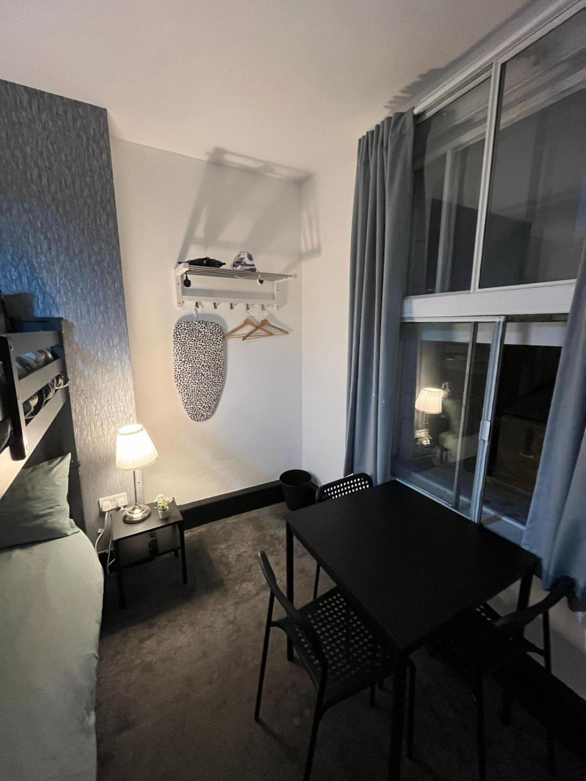 10 Minutes To Central London Vaux Extérieur photo