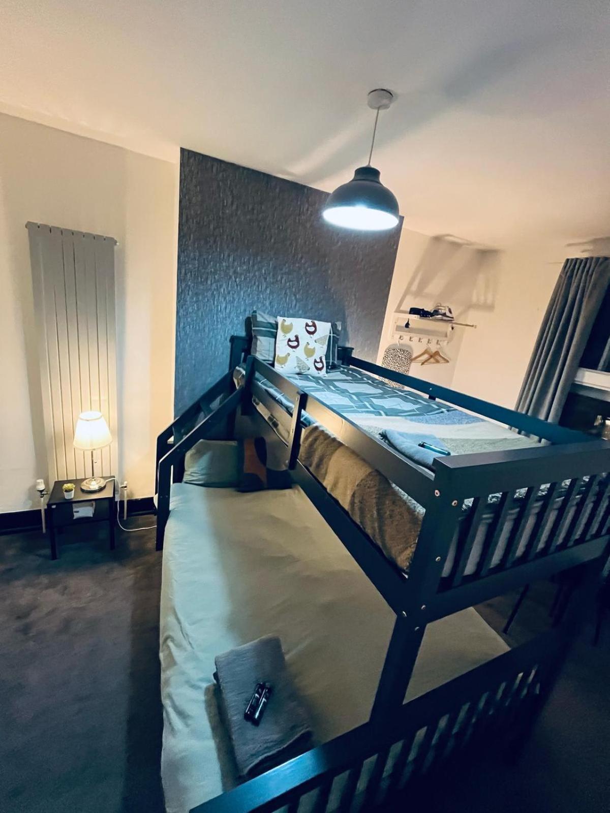 10 Minutes To Central London Vaux Extérieur photo