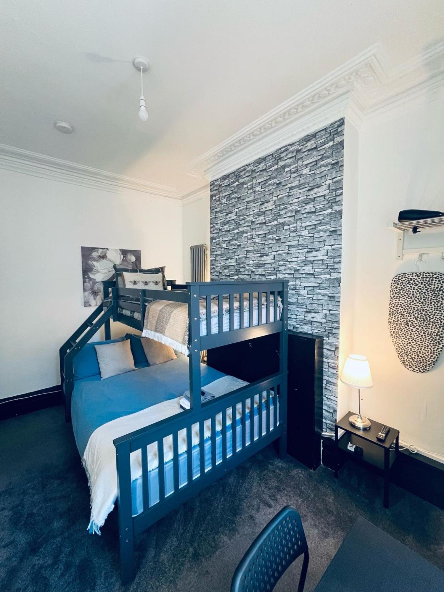 10 Minutes To Central London Vaux Extérieur photo